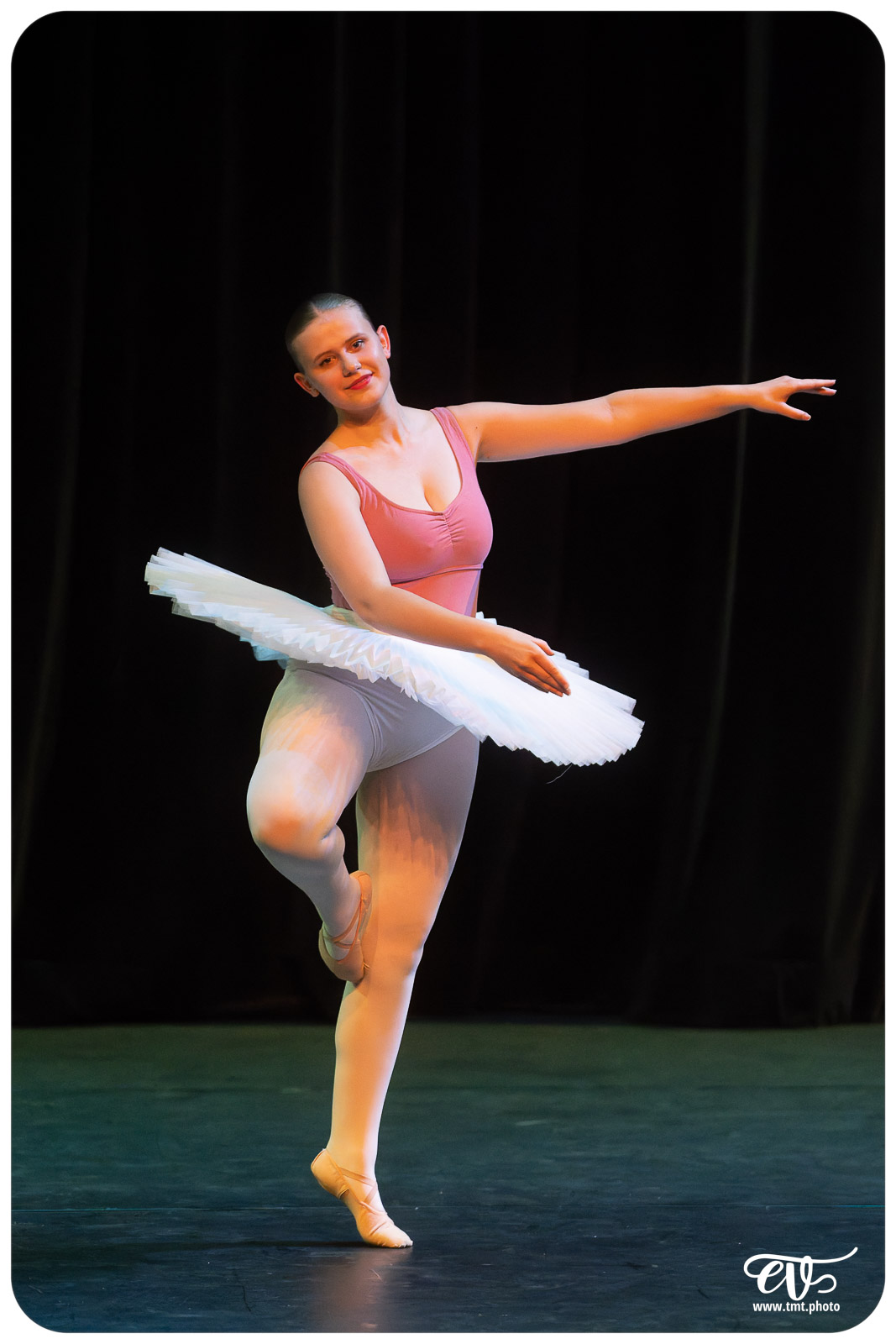 ECOLE DE DANSE CÉCILE ADAMOW